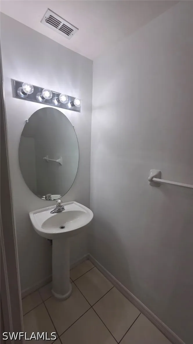 Pine Oak Circle #107 Fort Myers, FL 33916