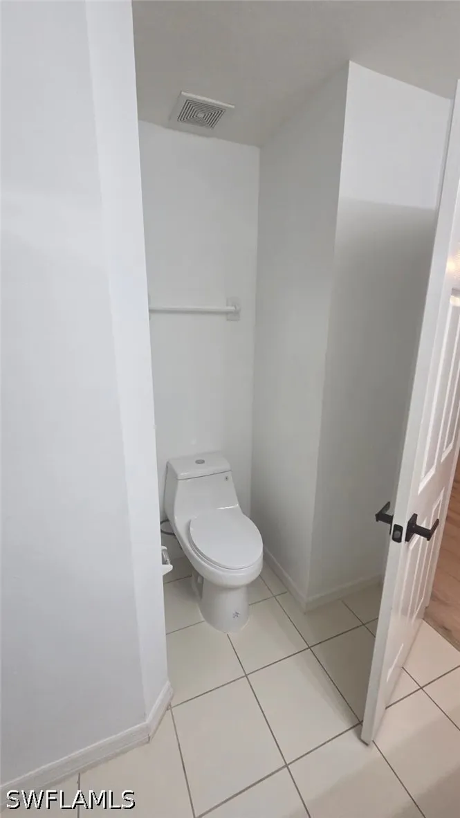 Pine Oak Circle #107 Fort Myers, FL 33916