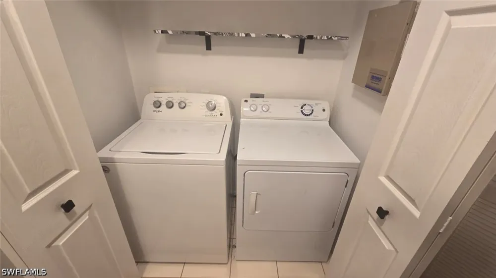 Pine Oak Circle #107 Fort Myers, FL 33916