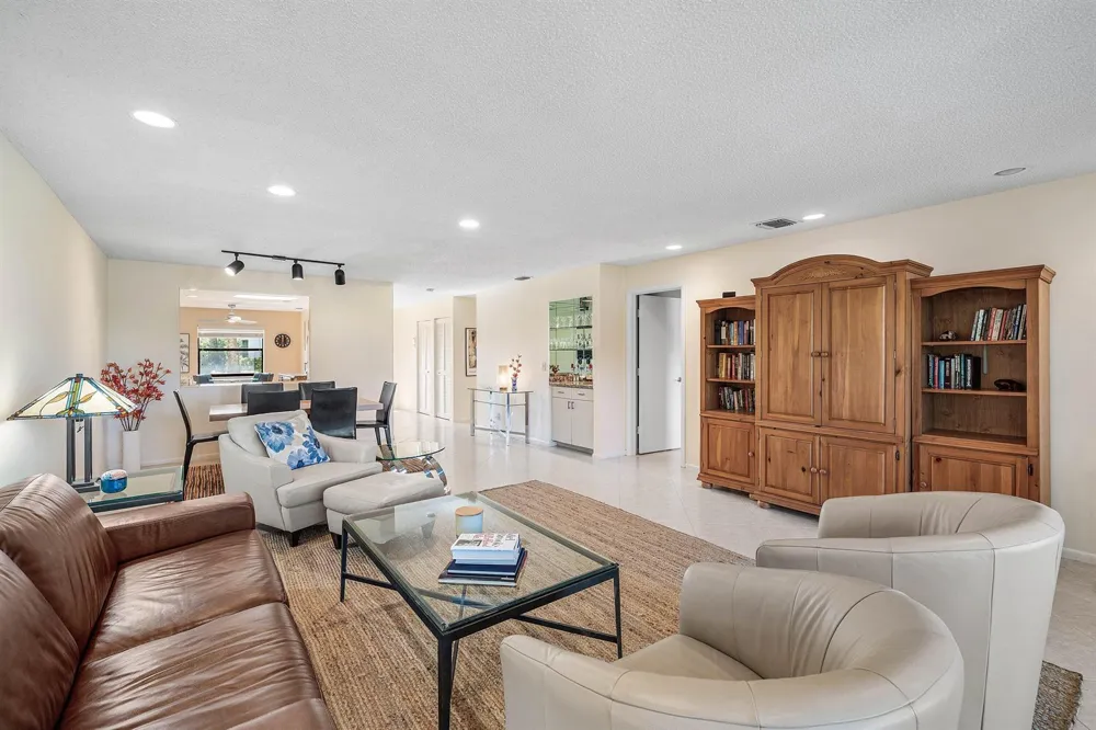61 Eastgate Drive #C Boynton Beach, FL 33436