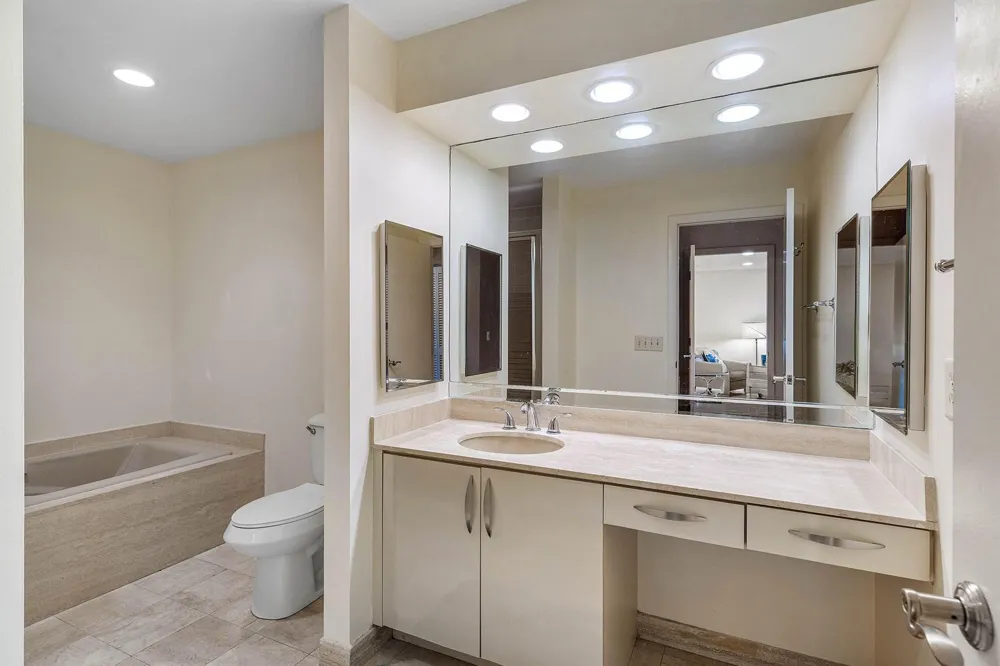 61 Eastgate Drive #C Boynton Beach, FL 33436