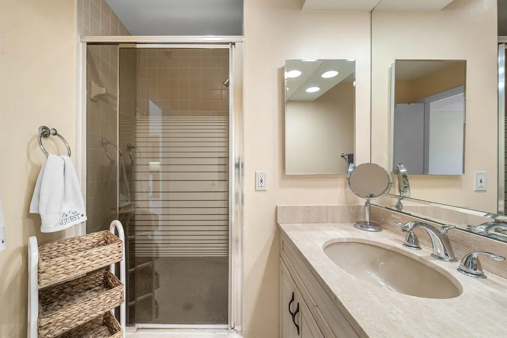 61 Eastgate Drive #C Boynton Beach, FL 33436