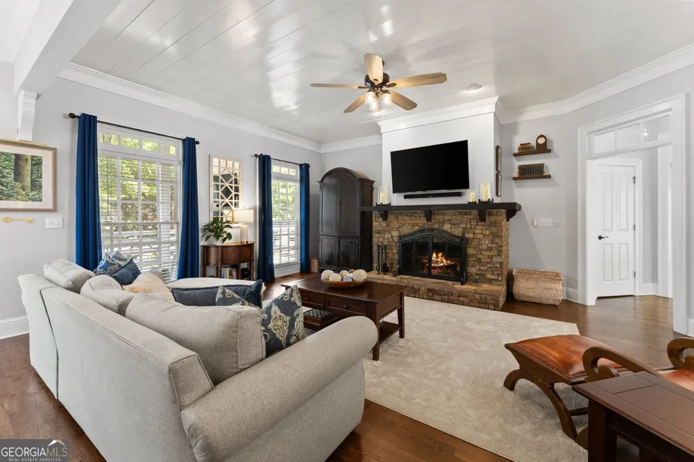 311 Waterfront Park LN Dawsonville, GA 30534