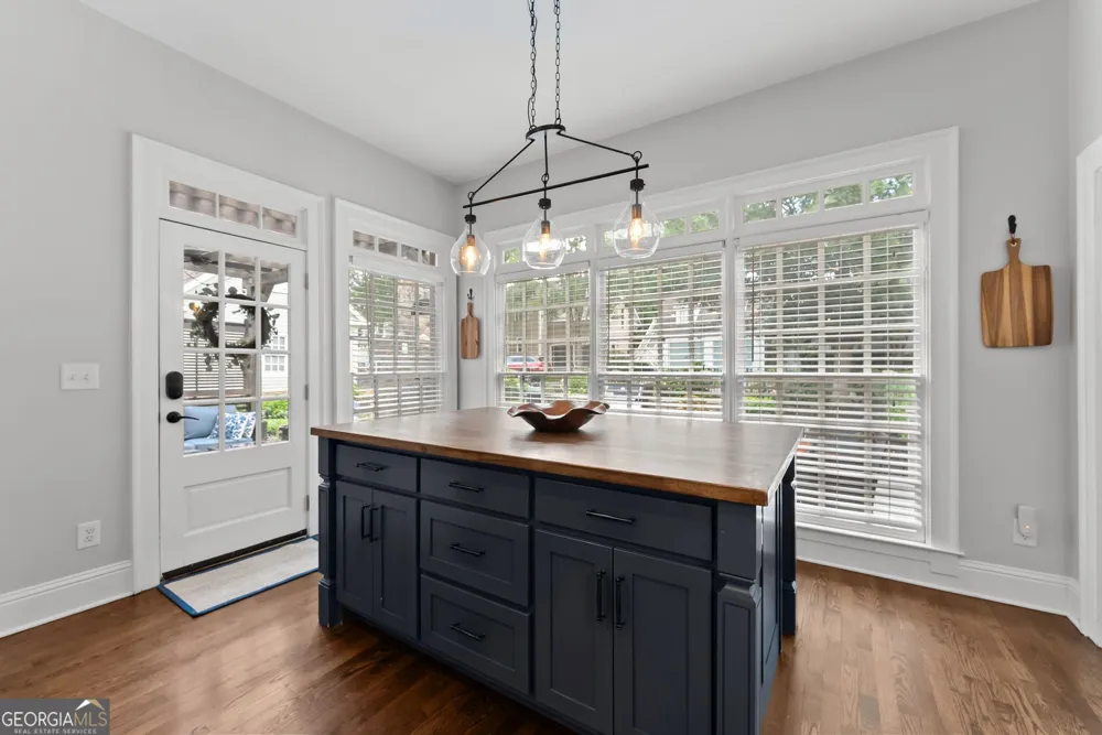 311 Waterfront Park LN Dawsonville, GA 30534
