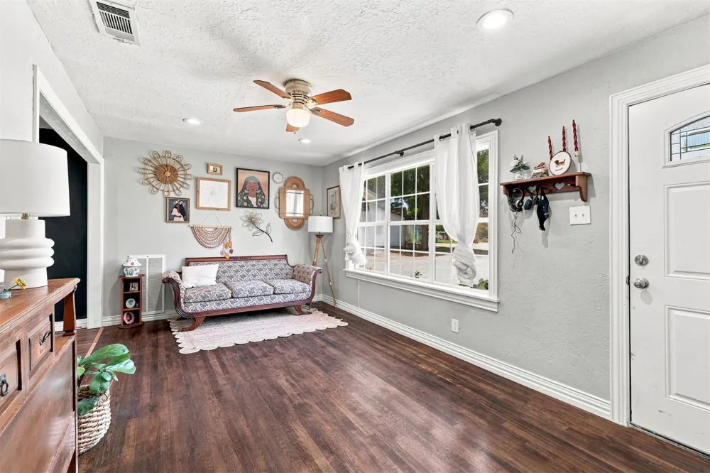 1001 Donna Sue Durant, OK 74701