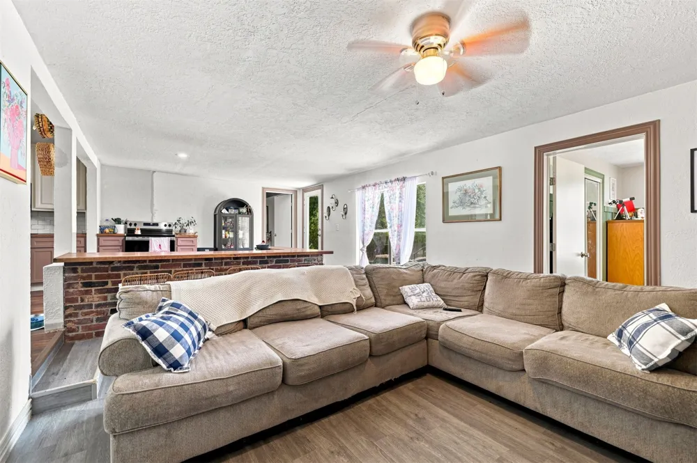 1001 Donna Sue Durant, OK 74701
