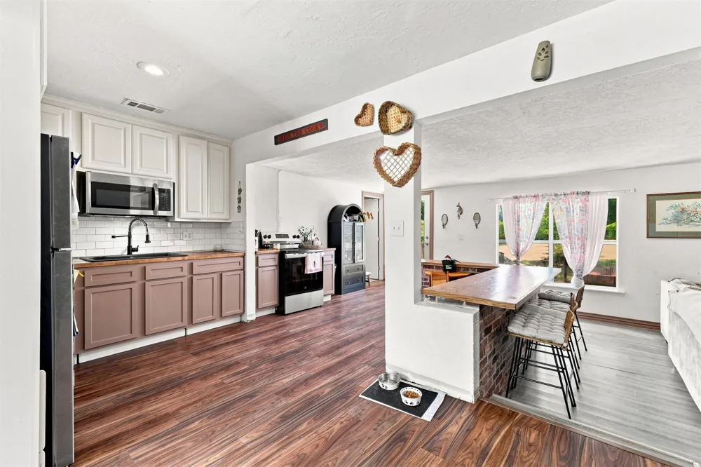 1001 Donna Sue Durant, OK 74701