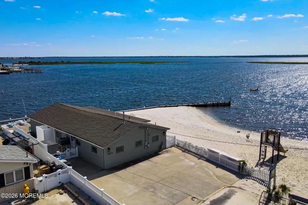 263 Bay Beach Way Lavallette, NJ 08735