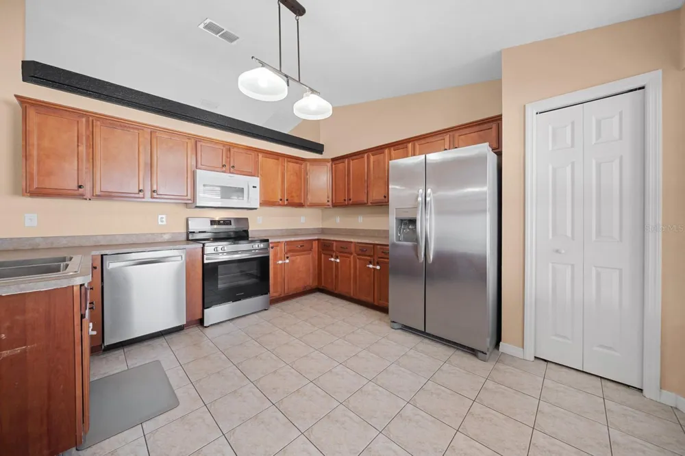 611 W WALKERTOWN DRIVE Citrus Springs, FL 34434