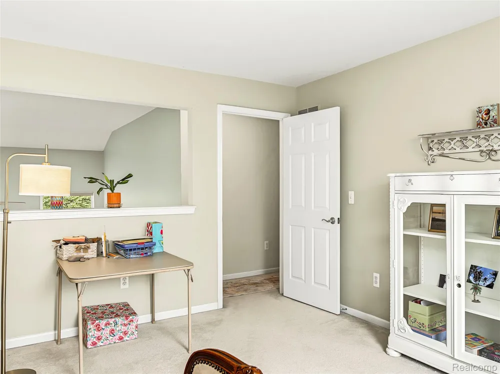2375 Reidsview E White Lake Charter Township, MI 48383