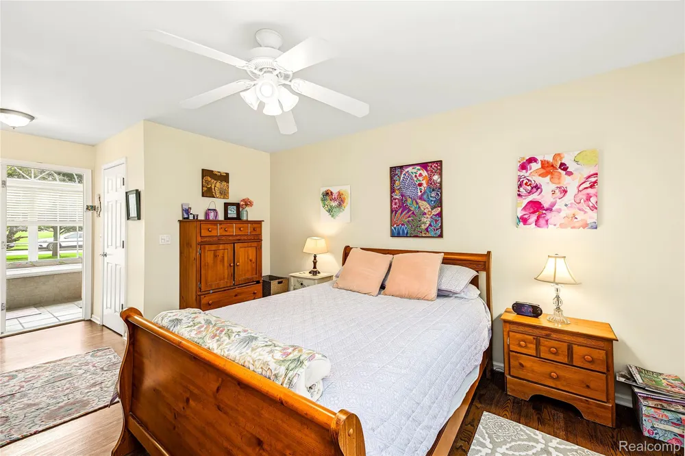 2375 Reidsview E White Lake Charter Township, MI 48383