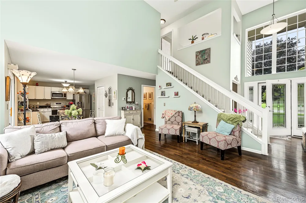 2375 Reidsview E White Lake Charter Township, MI 48383