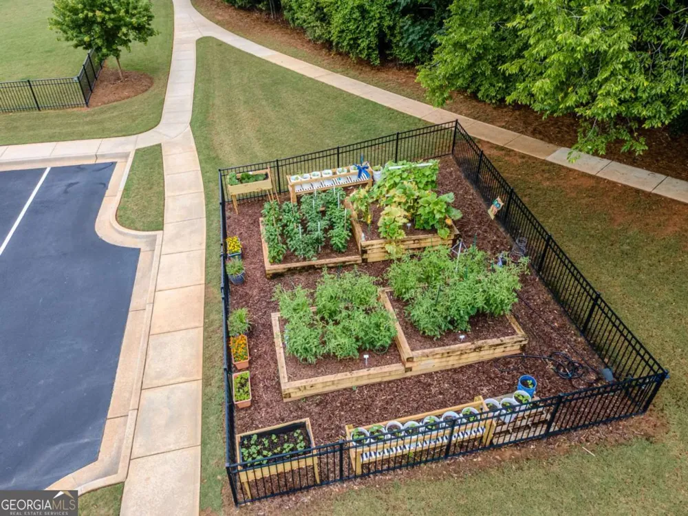 945 High Shoal DR Monroe, GA 30655