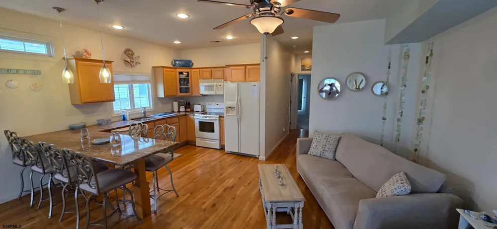 612 W Beach Ave Brigantine, NJ 08203