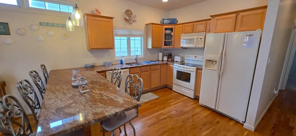 612 W Beach Ave Brigantine, NJ 08203