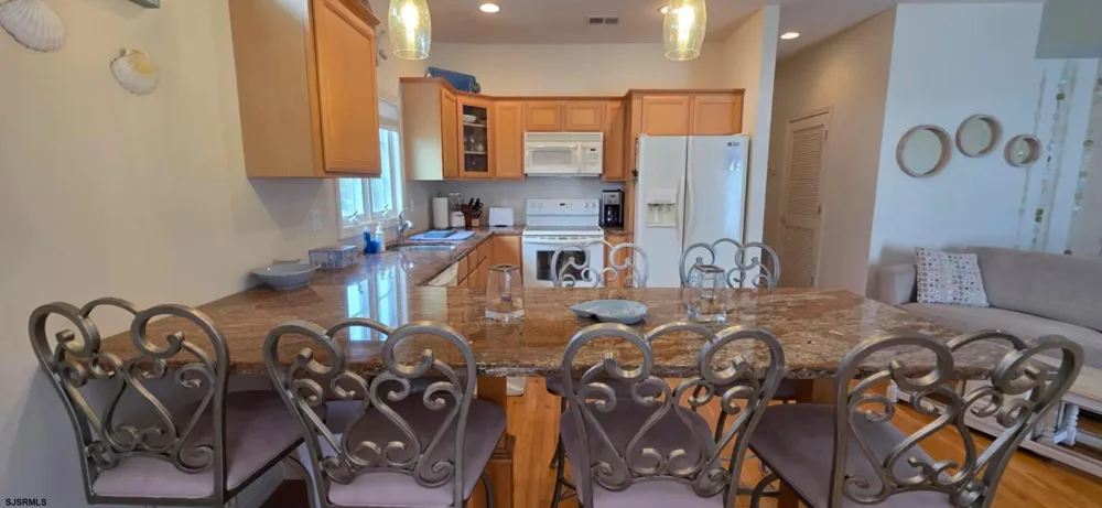 612 W Beach Ave Brigantine, NJ 08203