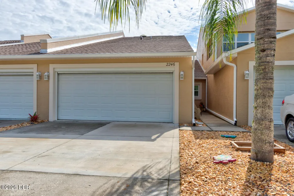 2246 Hawks Cove Circle New Smyrna Beach, FL 32168