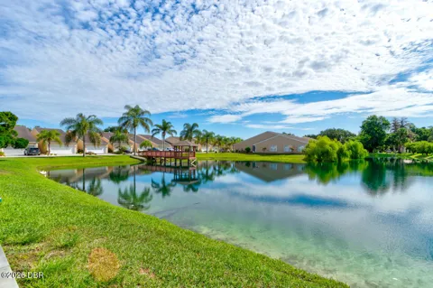 2246 Hawks Cove Circle