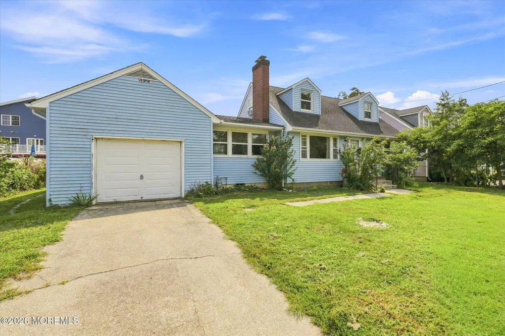 909 Clairmore Avenue Lanoka Harbor, NJ 08734