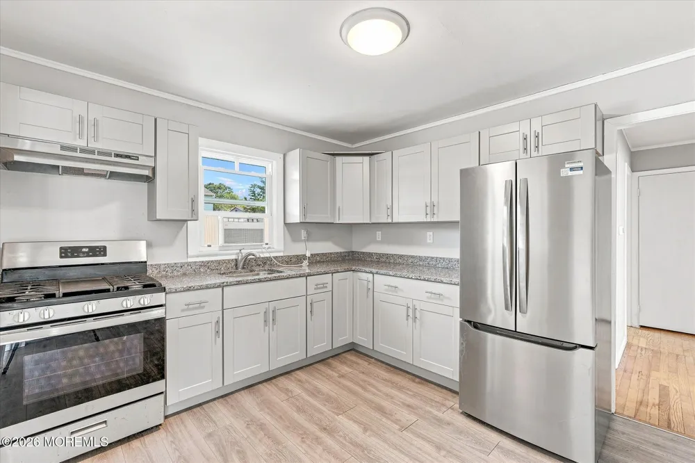 909 Clairmore Avenue Lanoka Harbor, NJ 08734