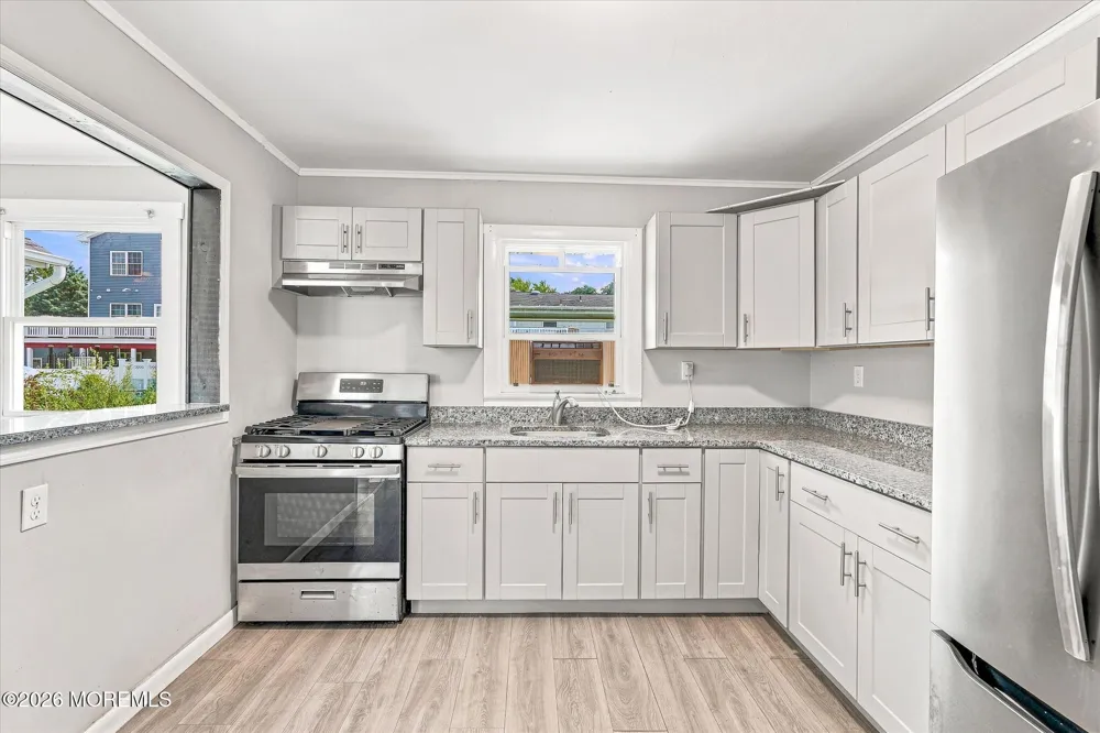 909 Clairmore Avenue Lanoka Harbor, NJ 08734
