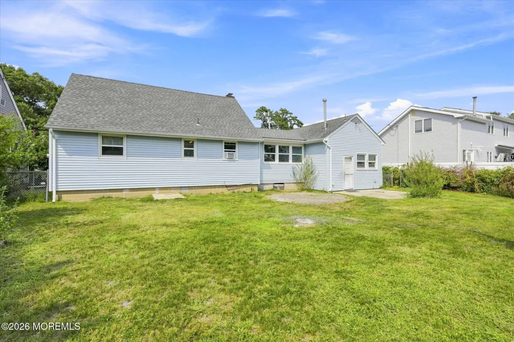 909 Clairmore Avenue Lanoka Harbor, NJ 08734