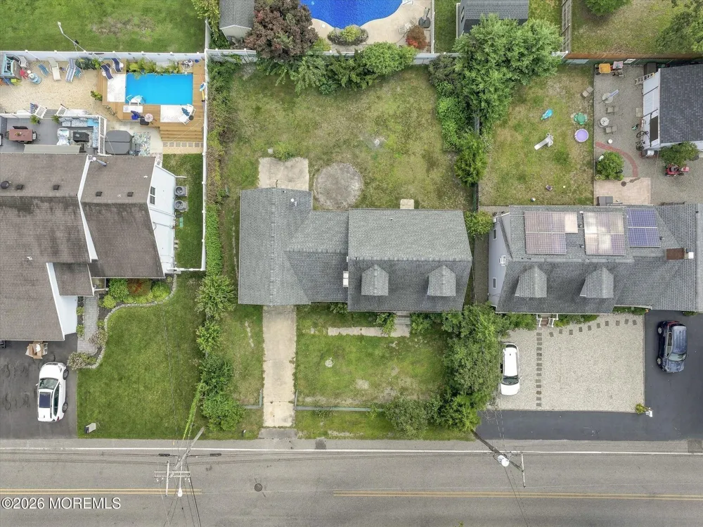 909 Clairmore Avenue Lanoka Harbor, NJ 08734