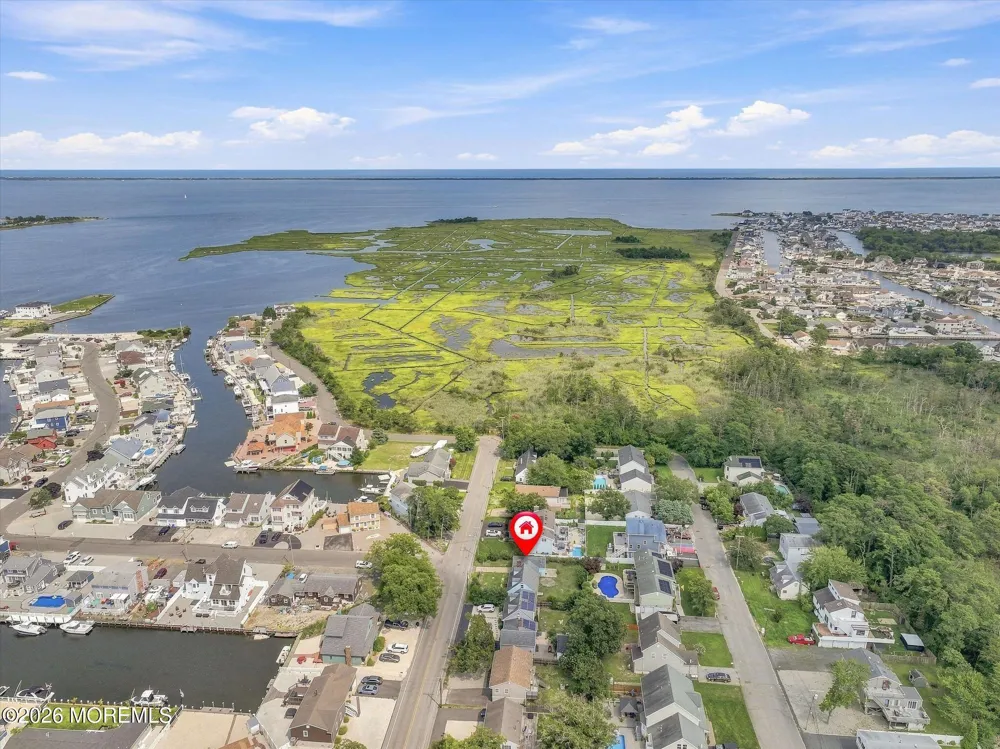 909 Clairmore Avenue Lanoka Harbor, NJ 08734