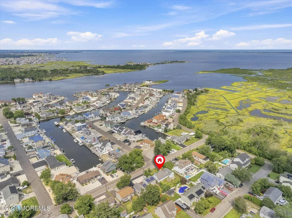 909 Clairmore Avenue Lanoka Harbor, NJ 08734