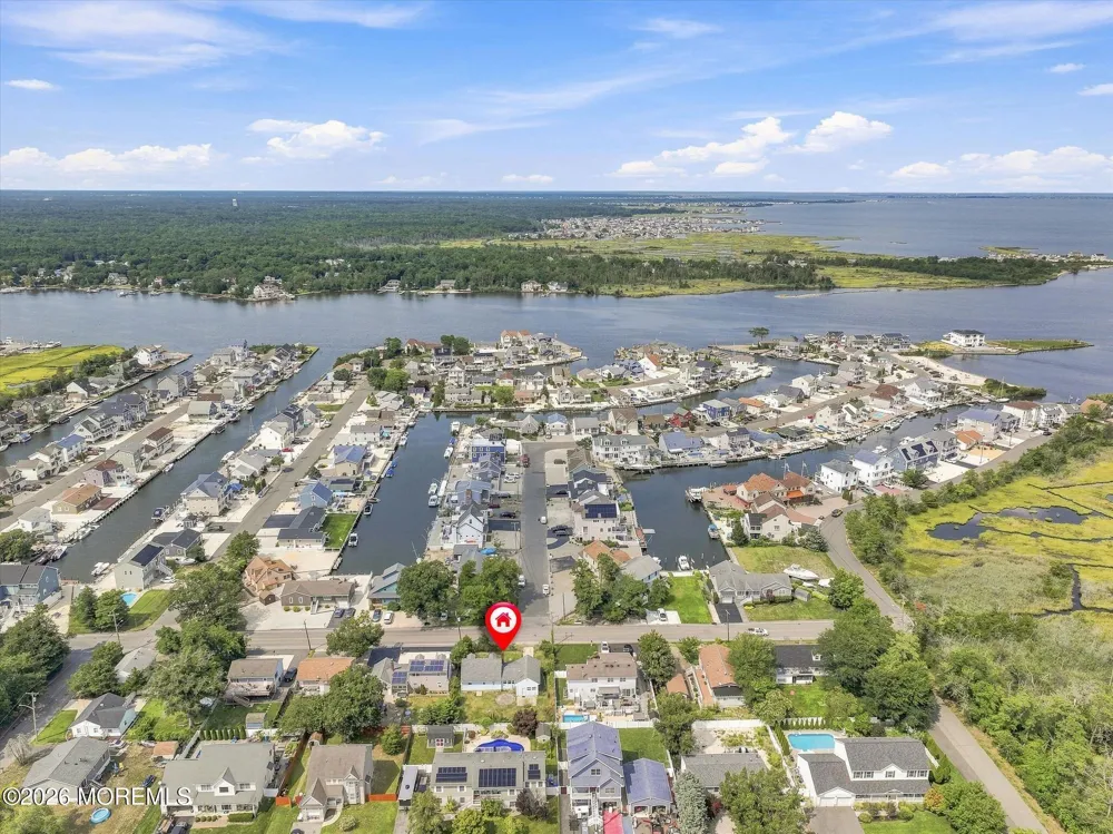 909 Clairmore Avenue Lanoka Harbor, NJ 08734