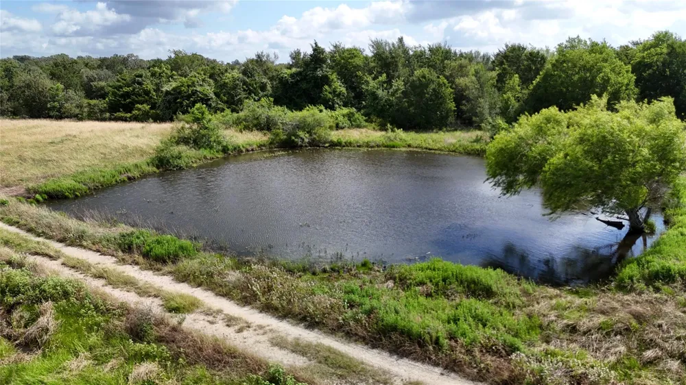 County Road 127 Ledbetter, TX 78946