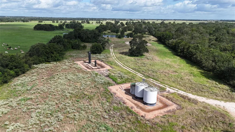 County Road 127 Ledbetter, TX 78946