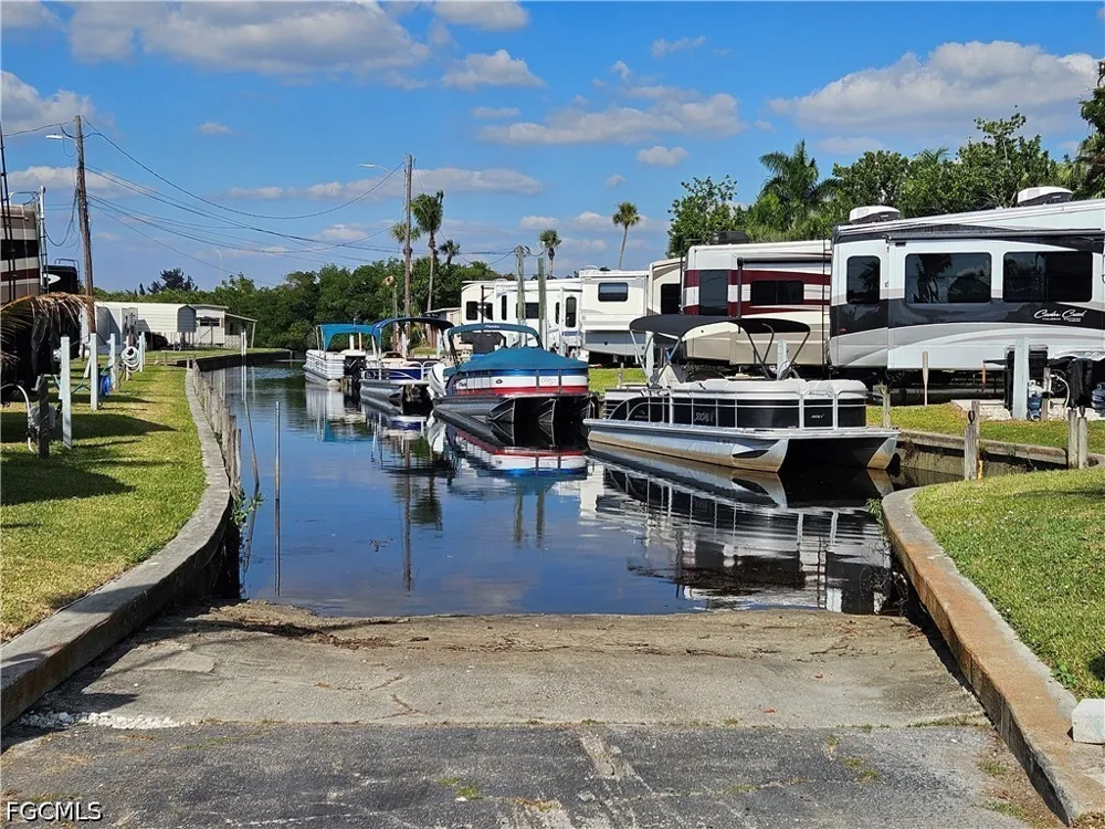 Palm Beach Boulevard #5 Fort Myers, FL 33905