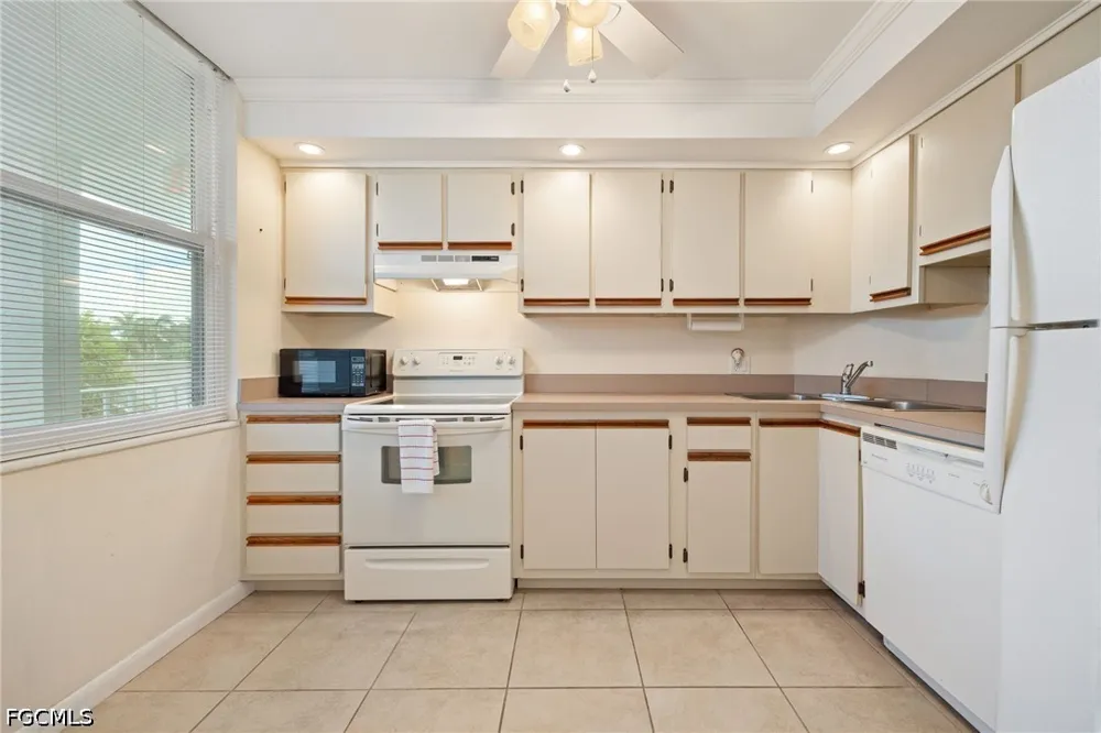 Winkler Road #218 Fort Myers, FL 33919