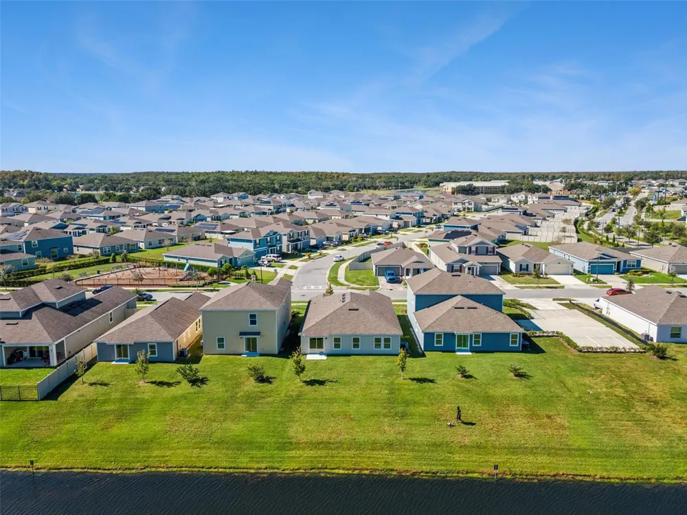 2009 MYRTLE PINE STREET Kissimmee, FL 34746