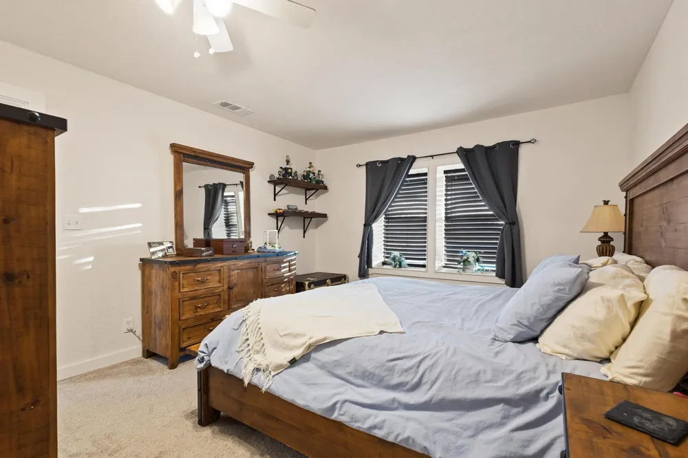 3387 FM 121 Van Alstyne, TX 75495