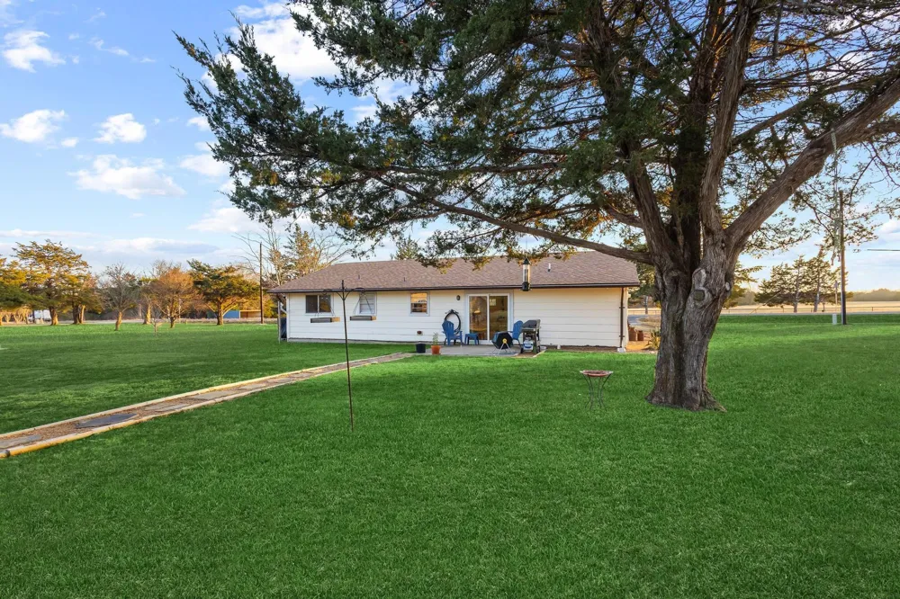3387 FM 121 Van Alstyne, TX 75495