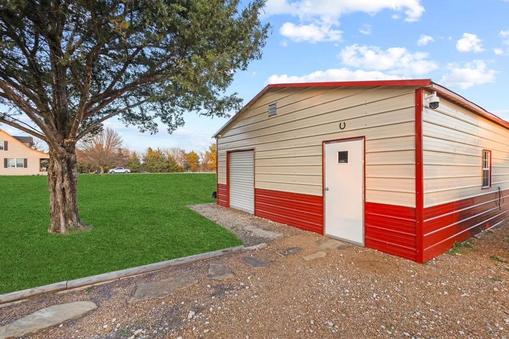3387 FM 121 Van Alstyne, TX 75495