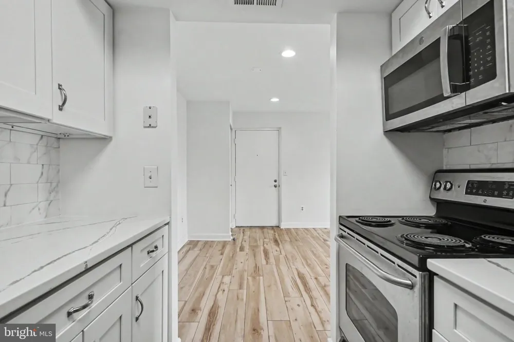 14800 RYDELL ROAD #201 Centreville, VA 20121