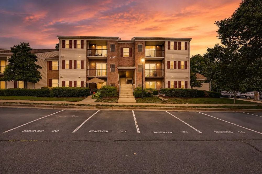 14800 RYDELL ROAD #201 Centreville, VA 20121