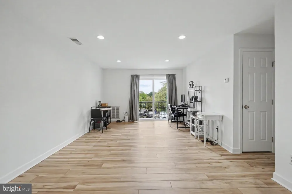 14800 RYDELL ROAD #201 Centreville, VA 20121