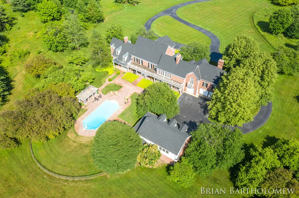 560 Saddlebrook Drive NE Ada, MI 49301