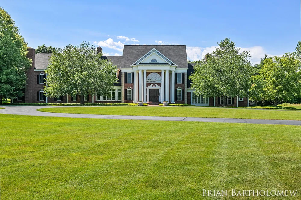 560 Saddlebrook Drive NE Ada, MI 49301