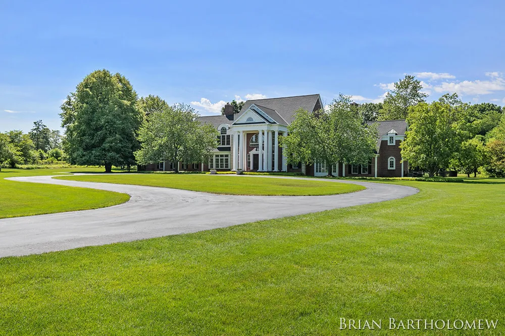 560 Saddlebrook Drive NE Ada, MI 49301