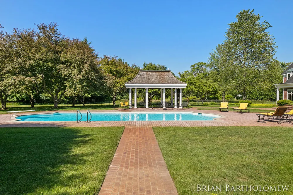 560 Saddlebrook Drive NE Ada, MI 49301