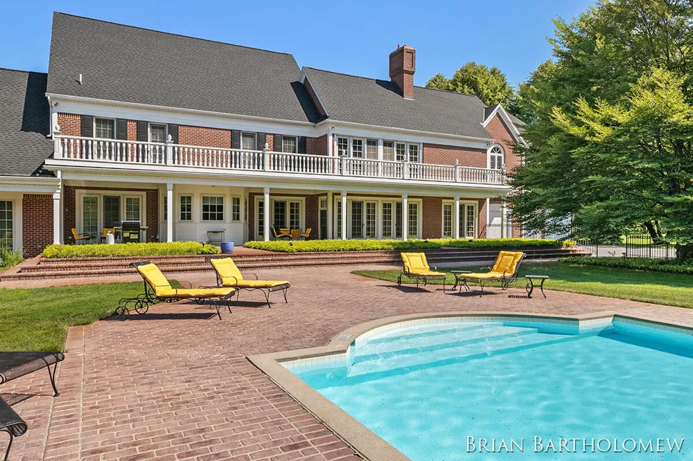 560 Saddlebrook Drive NE Ada, MI 49301