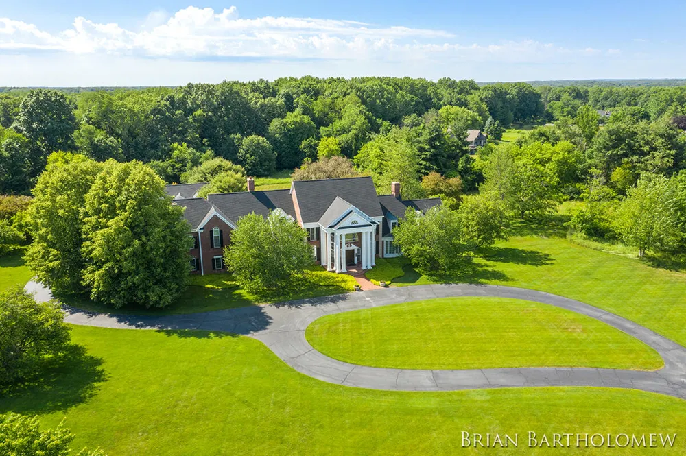 560 Saddlebrook Drive NE Ada, MI 49301