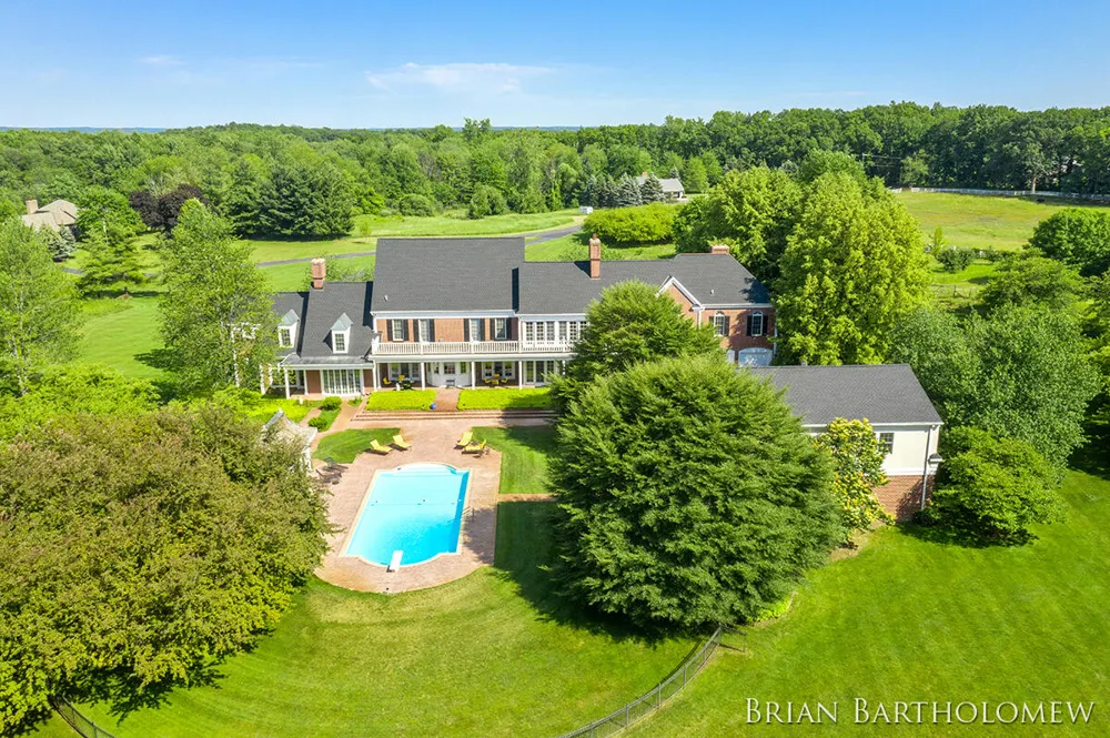 560 Saddlebrook Drive NE Ada, MI 49301
