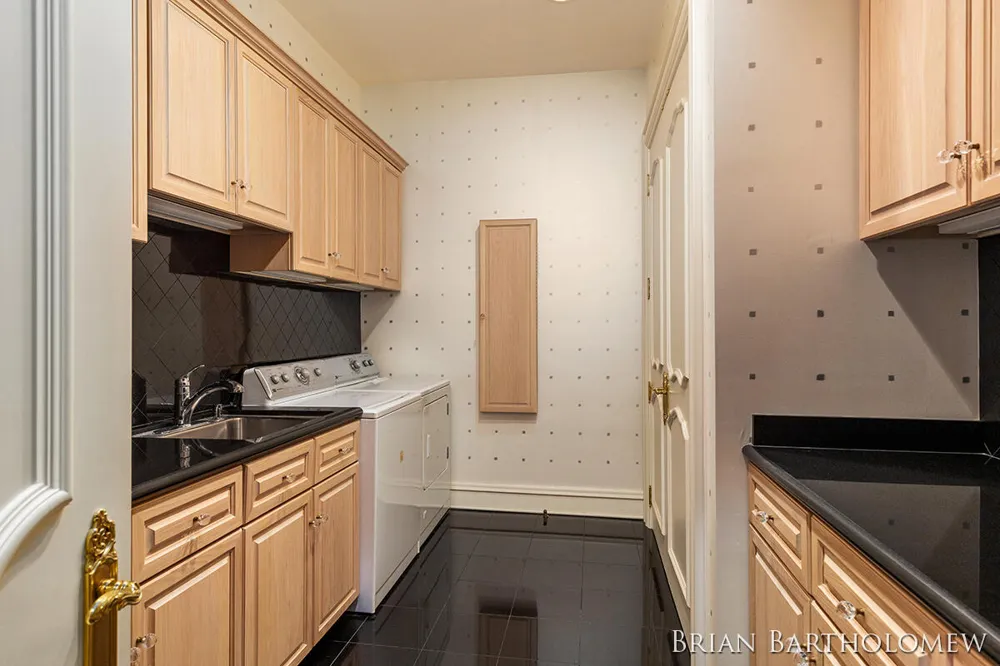 560 Saddlebrook Drive NE Ada, MI 49301