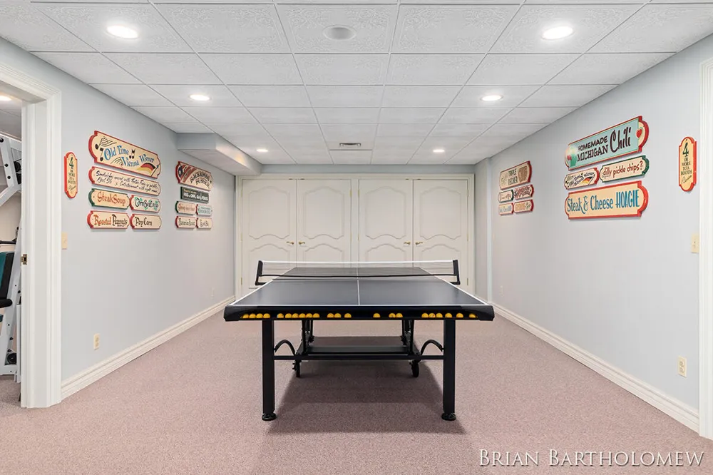560 Saddlebrook Drive NE Ada, MI 49301